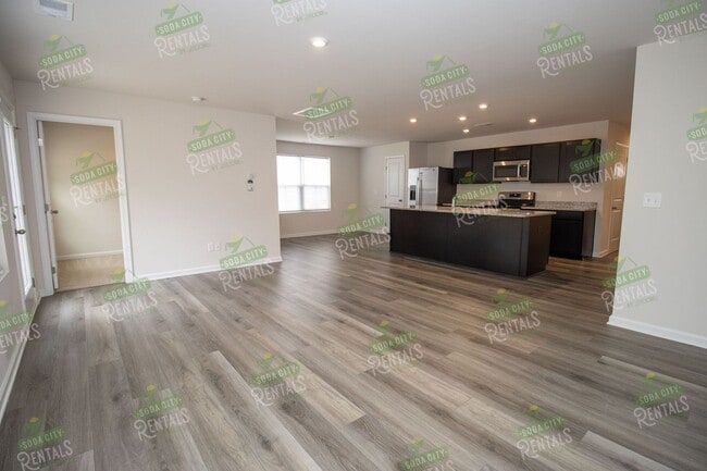 Building Photo - Fabulous 4 bedroom House in Hopkins, SC ~ Close to Fort Jackson ~ Available May 2026!