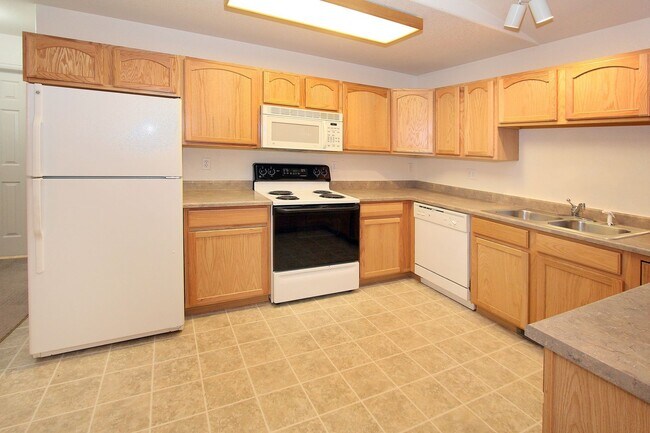 Foto del edificio - FEELS LIKE HOME! 2BD CONDO with MOUNTAIN VIEWS - Security Deposit Waiver Available