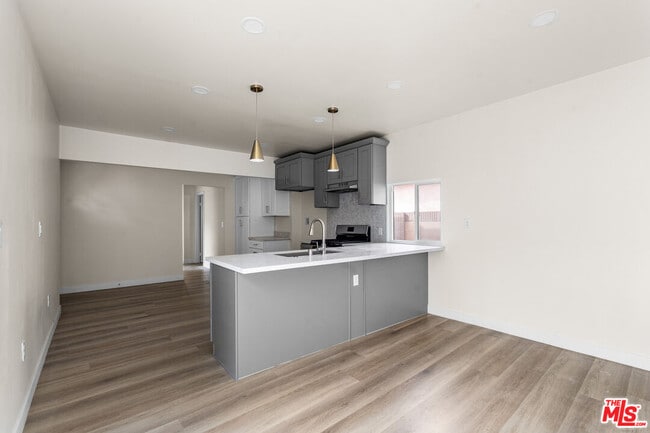 Building Photo - 11243 Hulme Ave