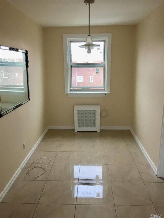 Building Photo - 245-26 76th Ave