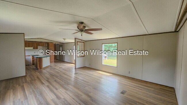 Building Photo - 133 Mandalay Way