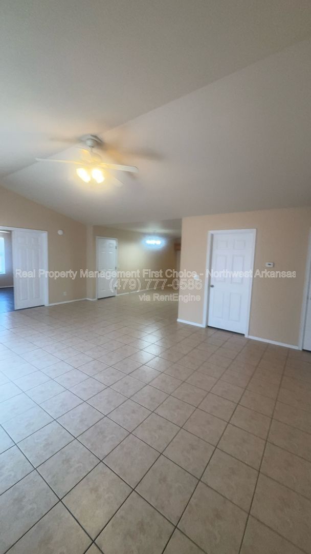 Foto del edificio - 790 Appleridge Dr