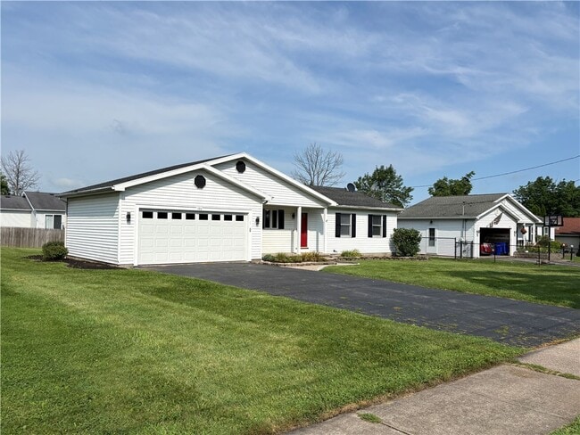 Building Photo - 195 Island Cottage Rd