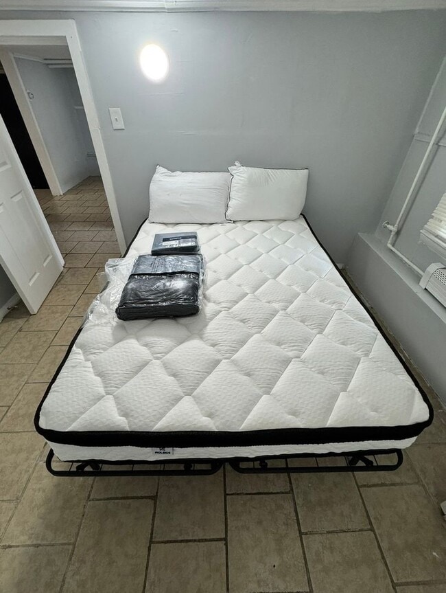 Foto del edificio - 6508 Winchester Ave