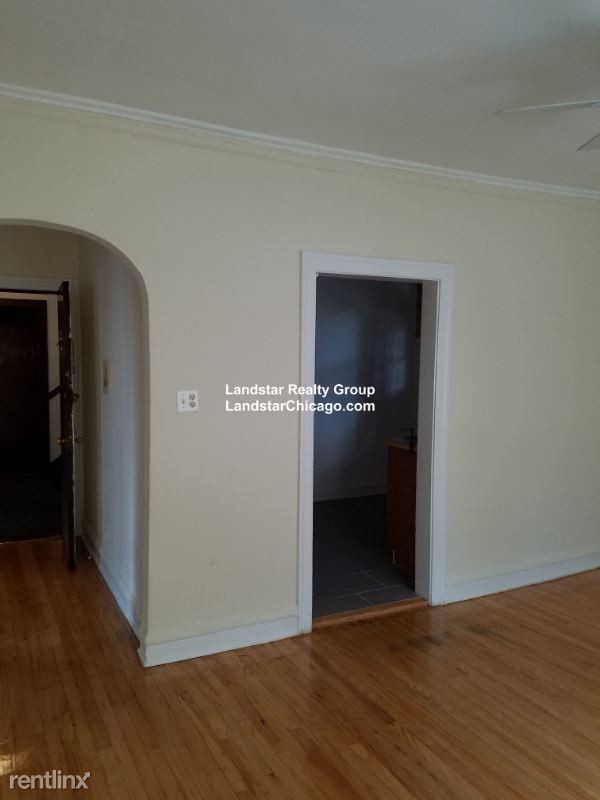 Building Photo - 6808 N Wolcott Ave