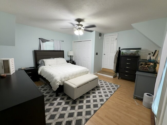 Foto del edificio - 659 Pleasant St