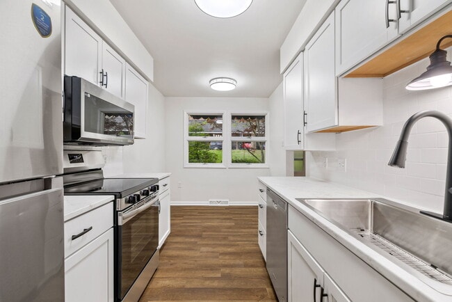 Foto del edificio - 216 Oakview Dr