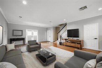 Building Photo - 17 Waugh Dr