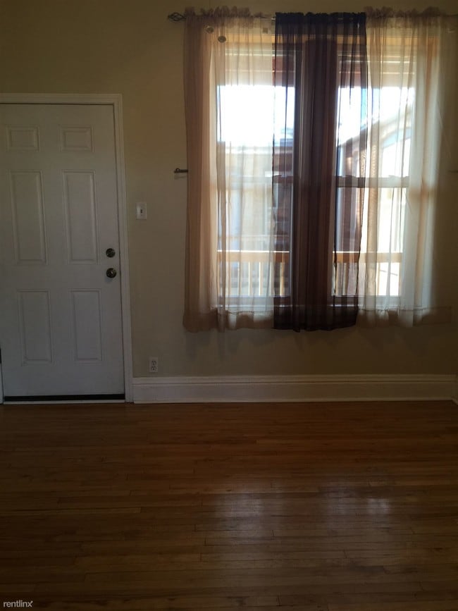 Building Photo - 2 br, 1 bath  - 2251 S California Ave