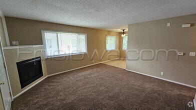 Building Photo - 1209 O Ave Pl NE