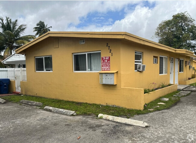 Building Photo - 2721 NW 28th St