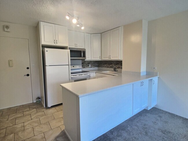 Foto del edificio - Cute 1 bedroom 1 bath with parking