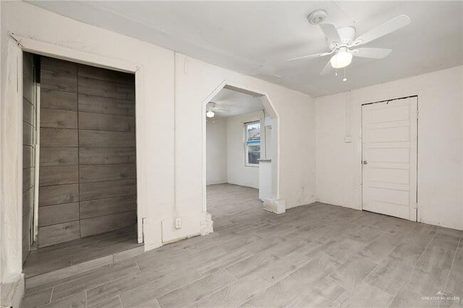 Building Photo - 525 N 20th St