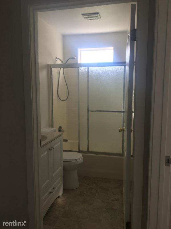 2 Br 1 Bath Apartment 754 S Rose Street Condo For Rent In Building Photo 2 Br 1 Bath Apartment 754 S Rose Street