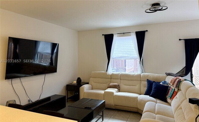 Foto del edificio - 23049 SW 129th Ave