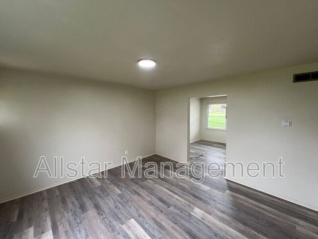 Foto del edificio - 942 S Central Dr