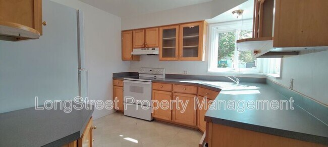 Foto del edificio - 4773 N Yale St