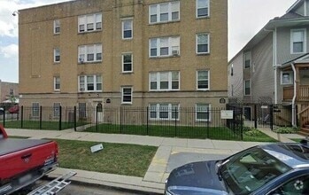 Building Photo - 2154 N Kildare Ave