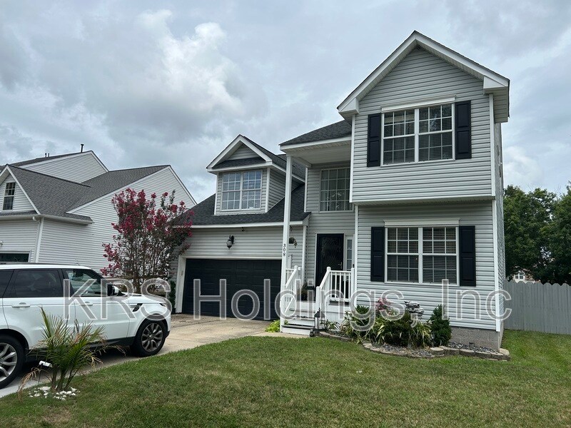 Primary Photo - 308 Carver St
