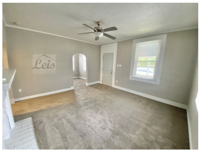 Building Photo - 441 Riverside Dr