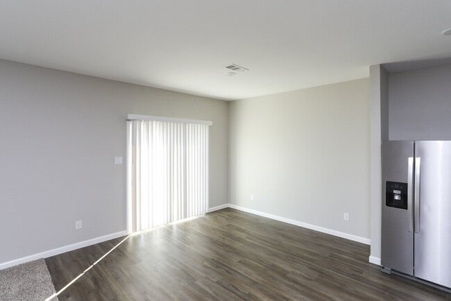 Building Photo - 7015 London Fog Dr