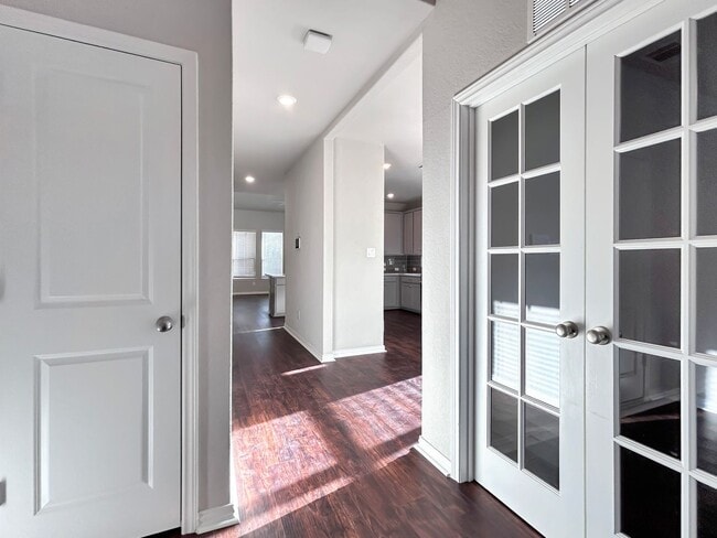 Building Photo - Schertz Stunner Near The Forum & Randolph AFB | Screened Porch + Game Room