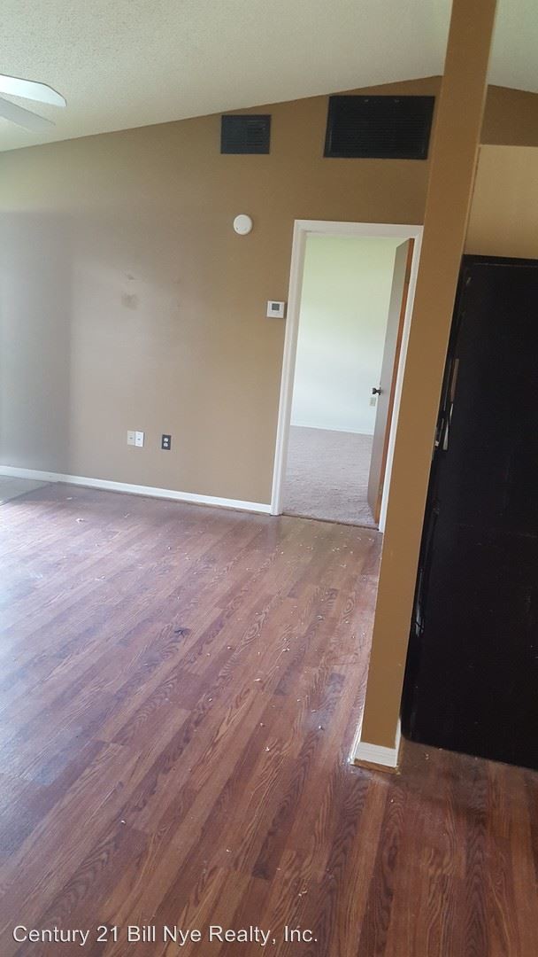Building Photo - 3 br, 2 bath House - 38649 Camden Avenue