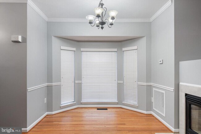 Building Photo - 6081 Madison Pointe Ct