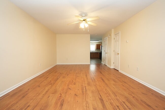 Building Photo - 128 Locomotive Ln