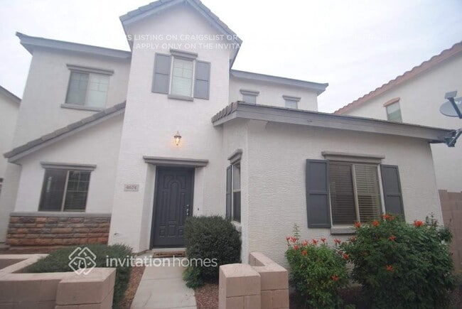 Building Photo - 4674 E Laurel Ave