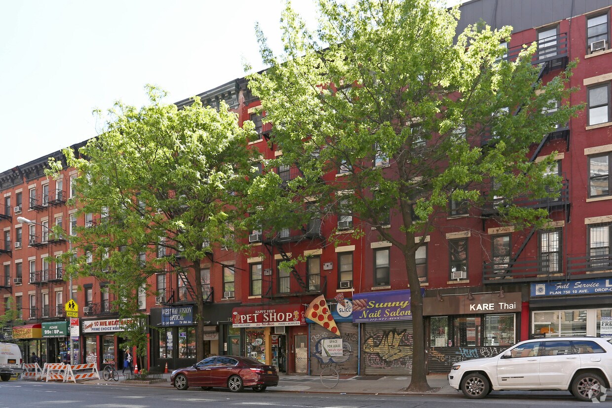Foto del edificio - 754 Tenth Ave