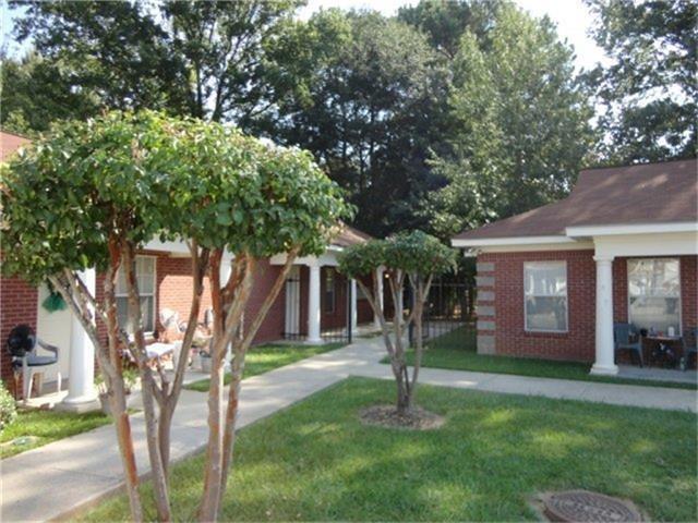 Primary Photo - 170 Timberlawn Rd