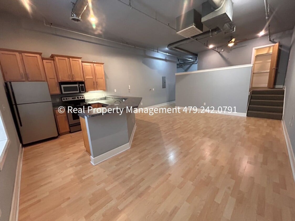 Primary Photo - Coming in February! Studio Apartment in Do...