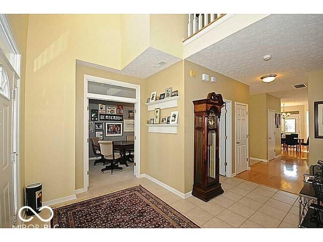 Foto del edificio - 1367 Hinault Way