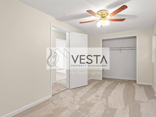 Foto del edificio - 78 Old Oak Hill Rd