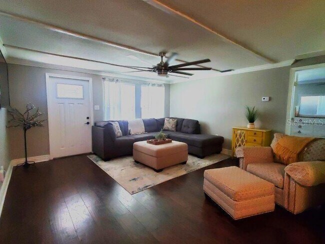 Foto del edificio - 22274 Westchester Blvd