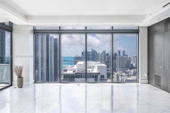 Foto del edificio - 460 NE 28th St