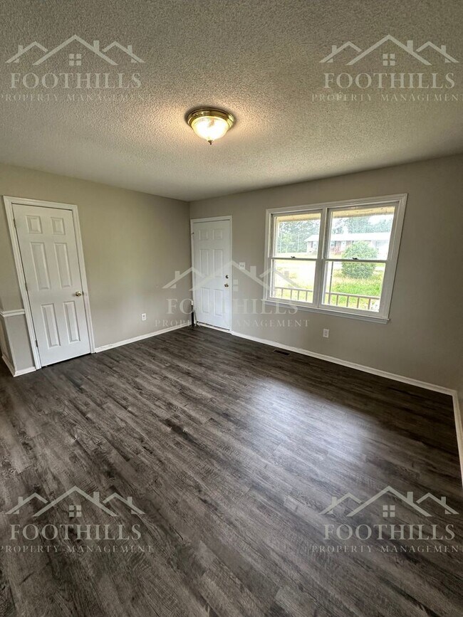 Foto del edificio - 3-Bed Home with Open Layout & Patio in Pelzer