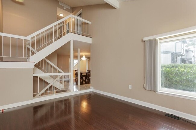 Building Photo - 3087 Balearic Dr SE