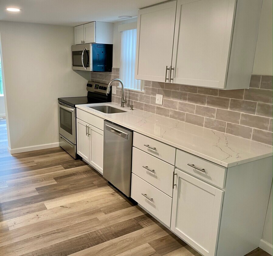 21607 Hidden Rivers Dr N Unit none, Southfield, MI 48075 Condo for