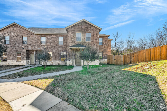 Building Photo - 1934 Timber Oaks Dr