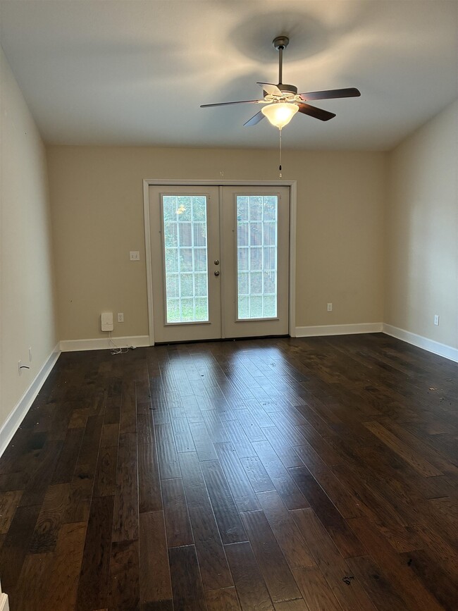 Building Photo - 551 Brooke Hampton Dr