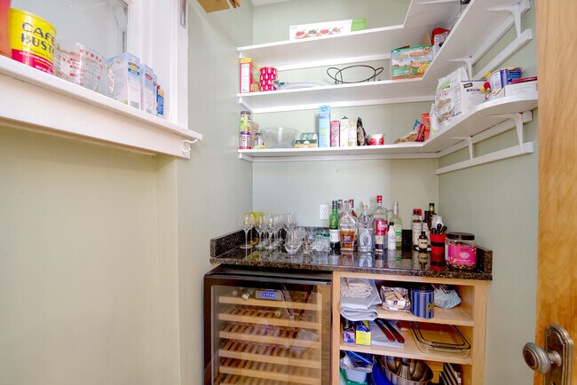 Foto del edificio - 613 Michigan Ave