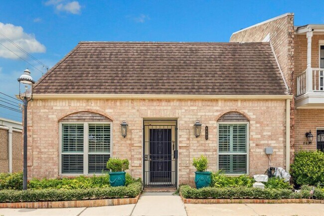 Foto del edificio - 8603 La Fonte St