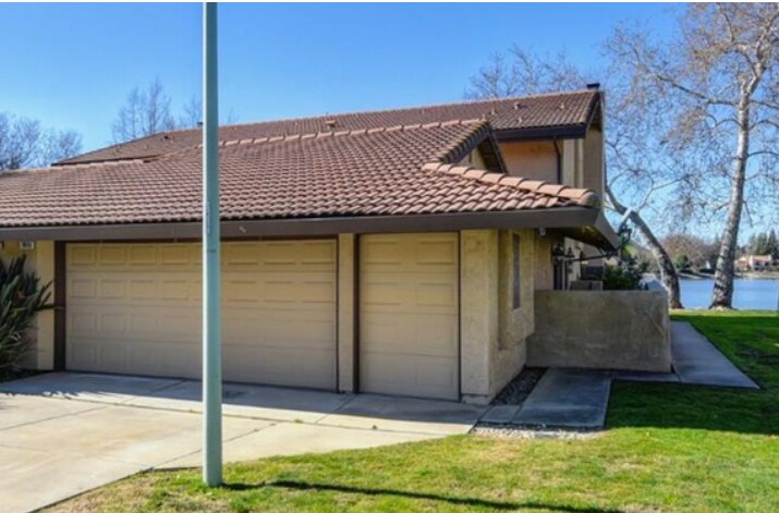 Primary Photo - 7020 Colina Ln