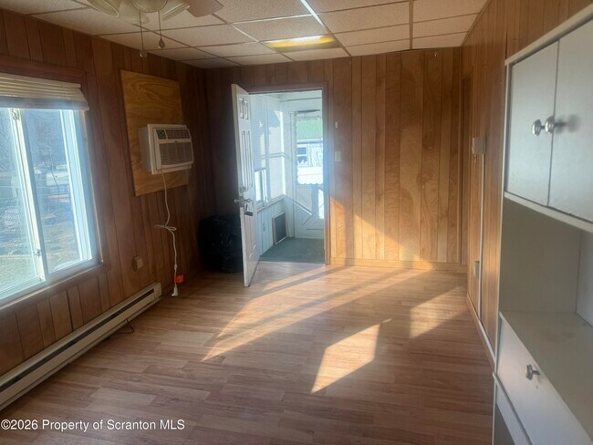 Building Photo - 247 Belmont St