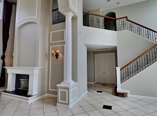 Building Photo - 2078 Kensington Run Dr