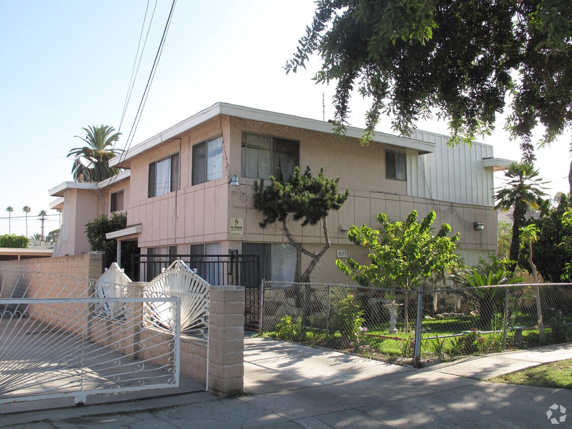 Primary Photo - 3173 Los Flores Blvd