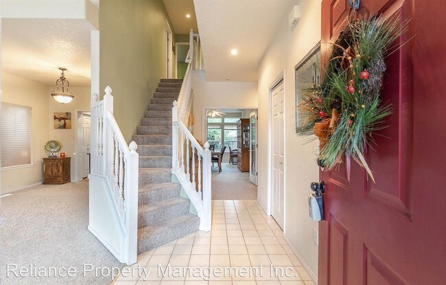 Building Photo - 5 br, 2.5 bath House - 17925 SW 114th Ave.
