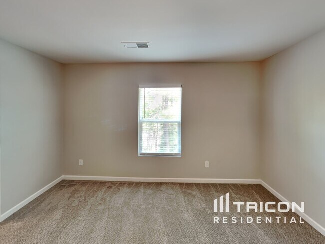 Foto del edificio - 341 Freeman Cir